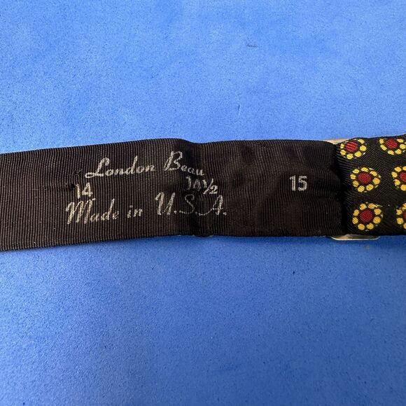 Vintage London Beau Silk Bow Tie Black Red Yellow Geometric Medallion Made USA - Picture 12 of 13
